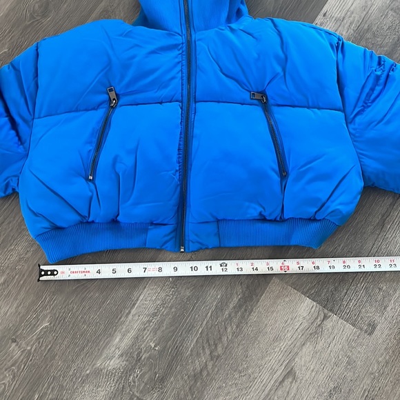 GIFTED * Urban Outfitters - Lily Ulta Crop Puffer Jacket, BLUE - XXL - NWT - Picture 8 of 16